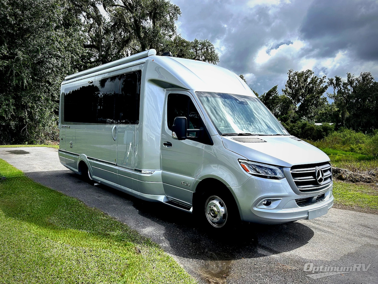 2022 Airstream atlas murphy-suite