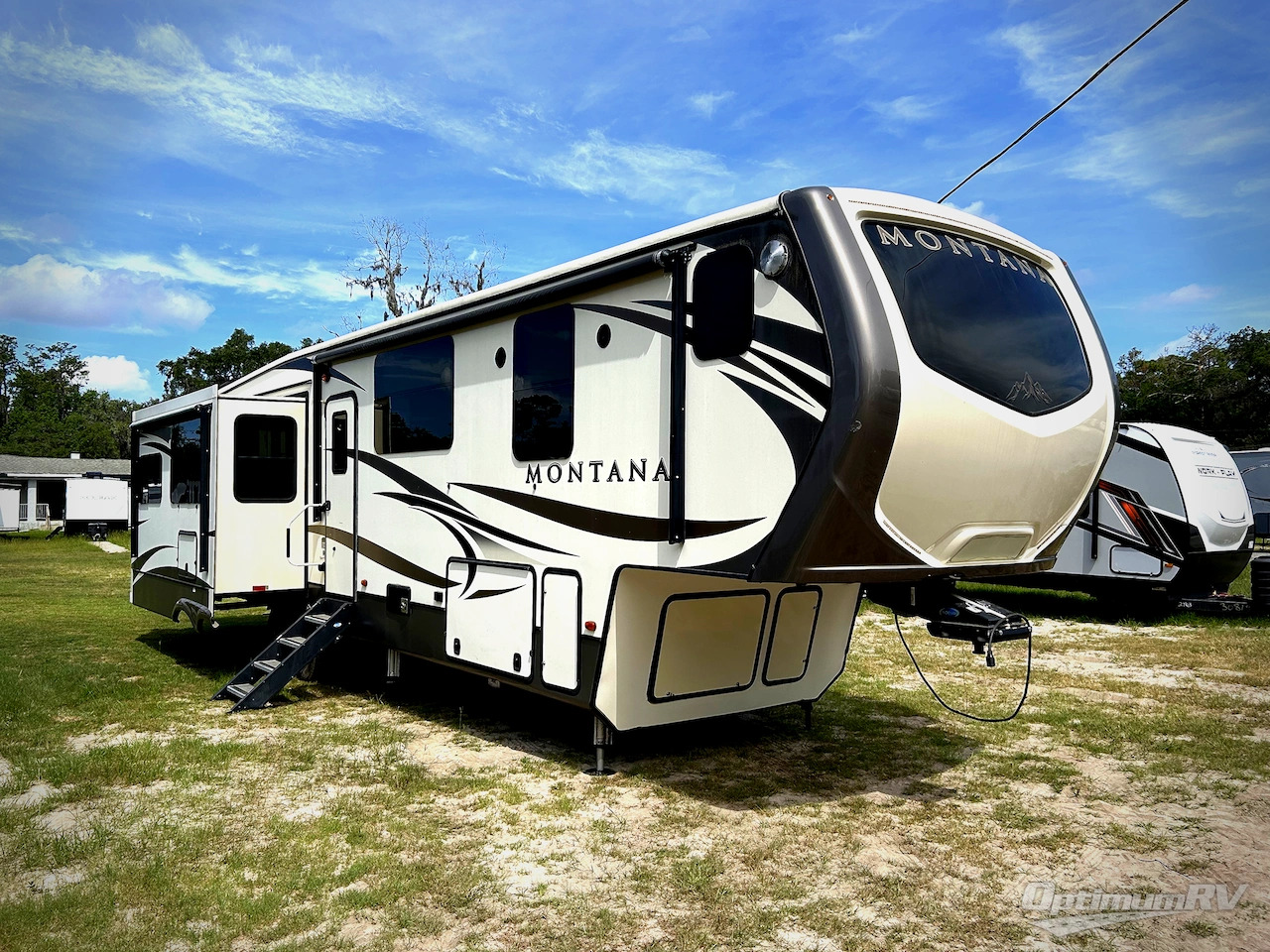 2017 Keystone RV montana 3810ms