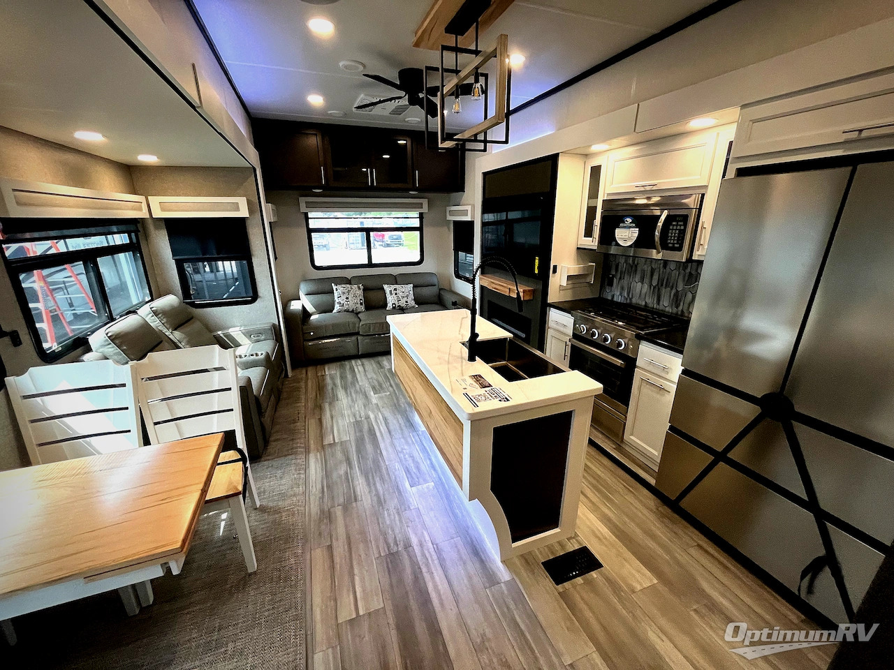 2024 Forest River cedar creek 377bh