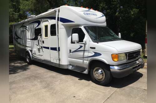 2005 Coachmen Concord 275DS in high falls NY
