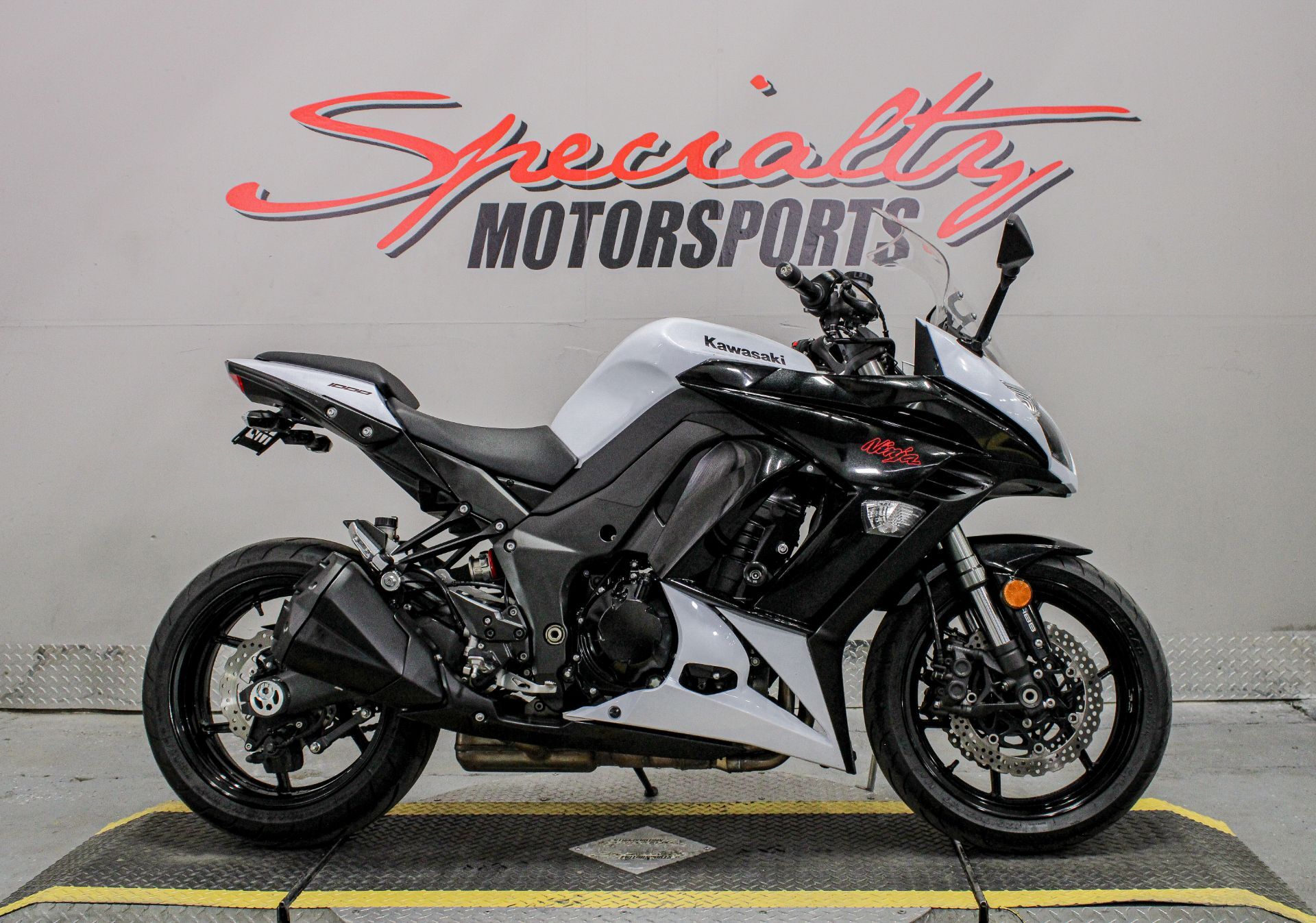 にゃっぴー 2013 Kawasaki ZX1000JDF NINJA ZX-10R - 1043cc Standard