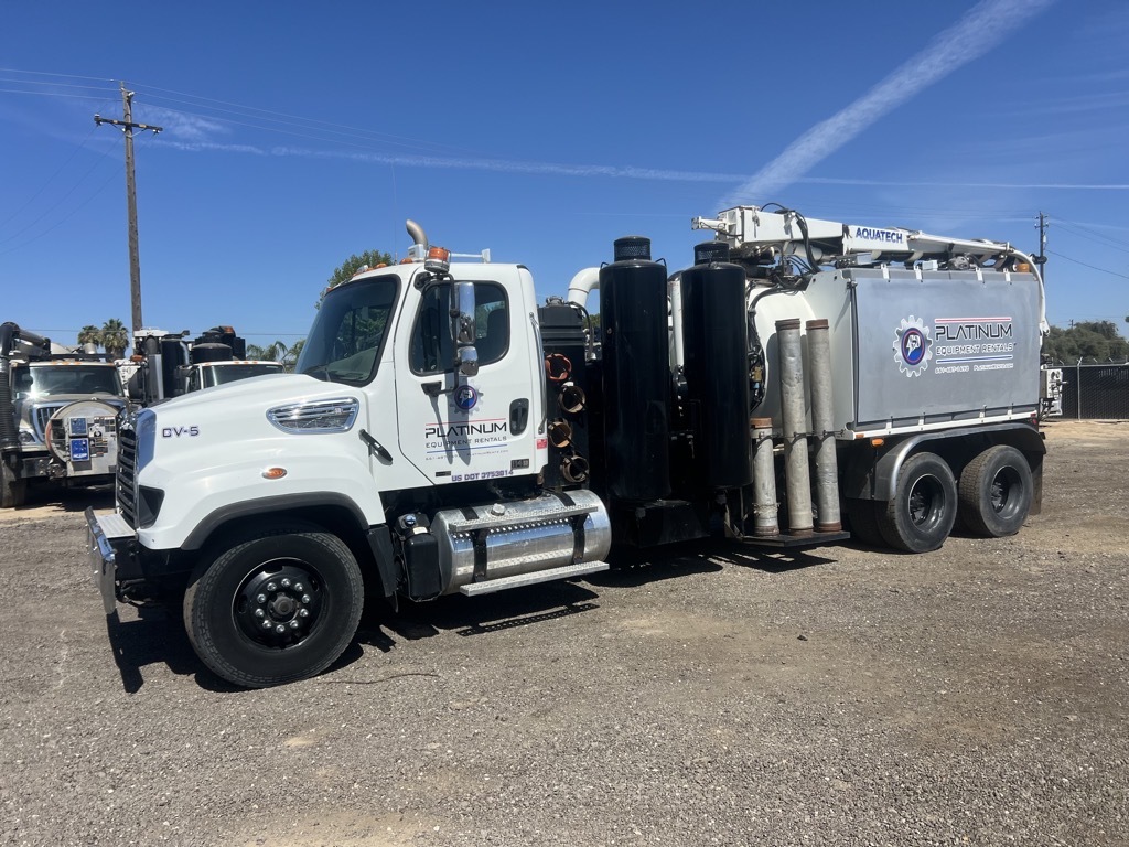 2012 FREIGHTLINER 112sd in Bakersfield, CA