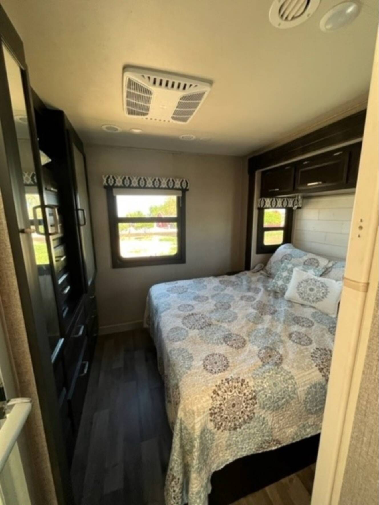 A photo of this 2020 Jayco Alante 31V