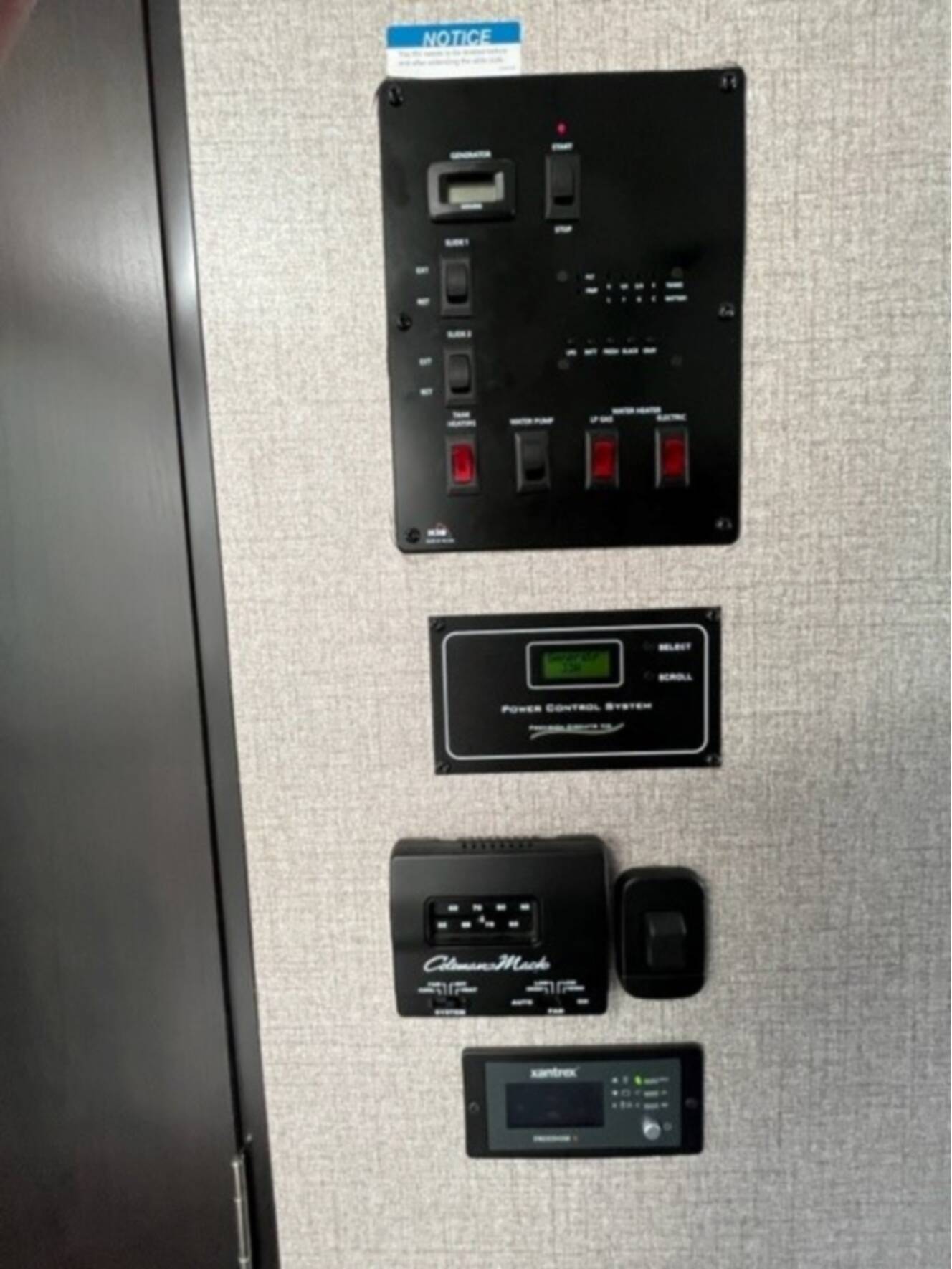 A photo of this 2020 Jayco Alante 31V
