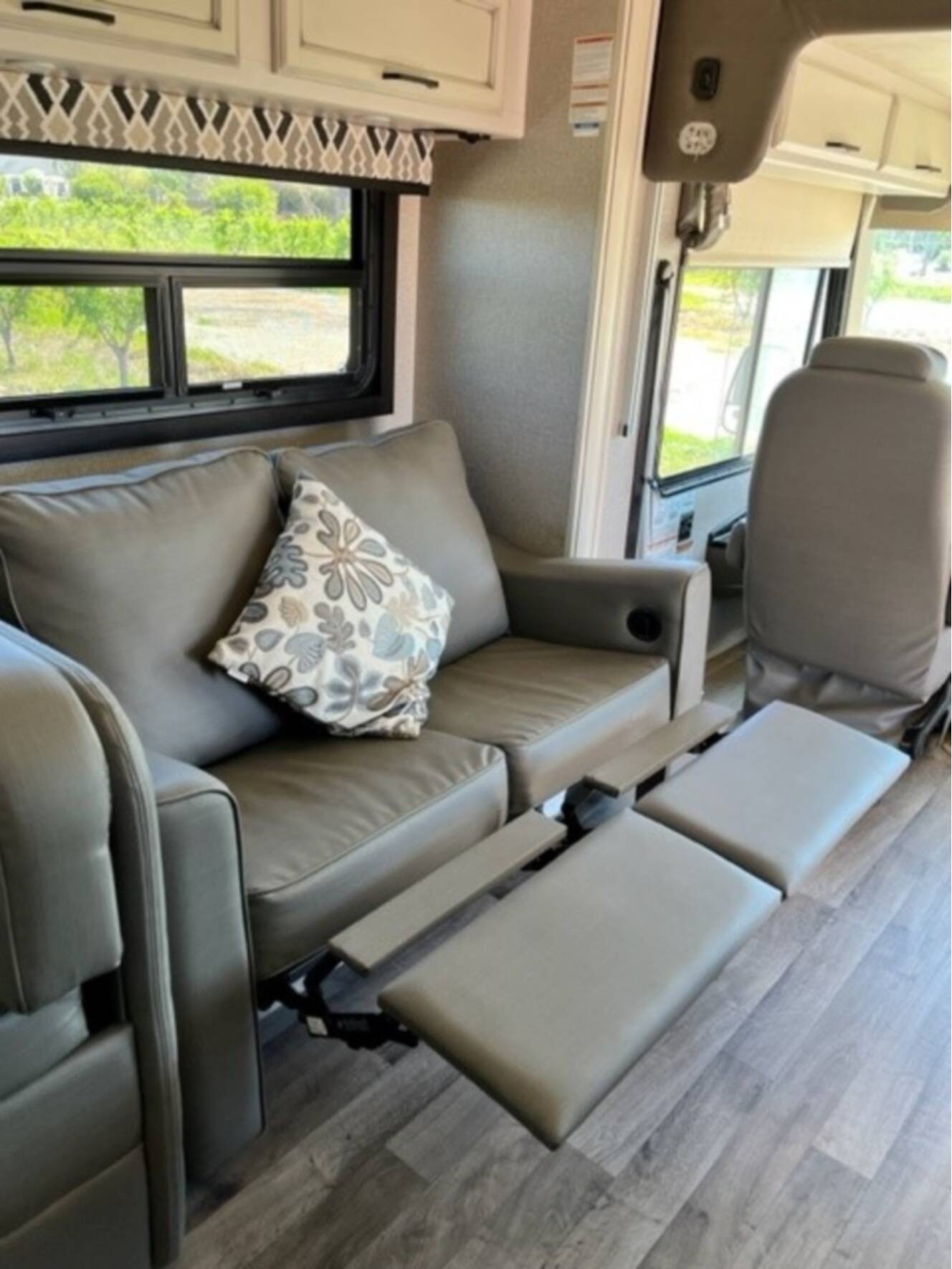 A photo of this 2020 Jayco Alante 31V