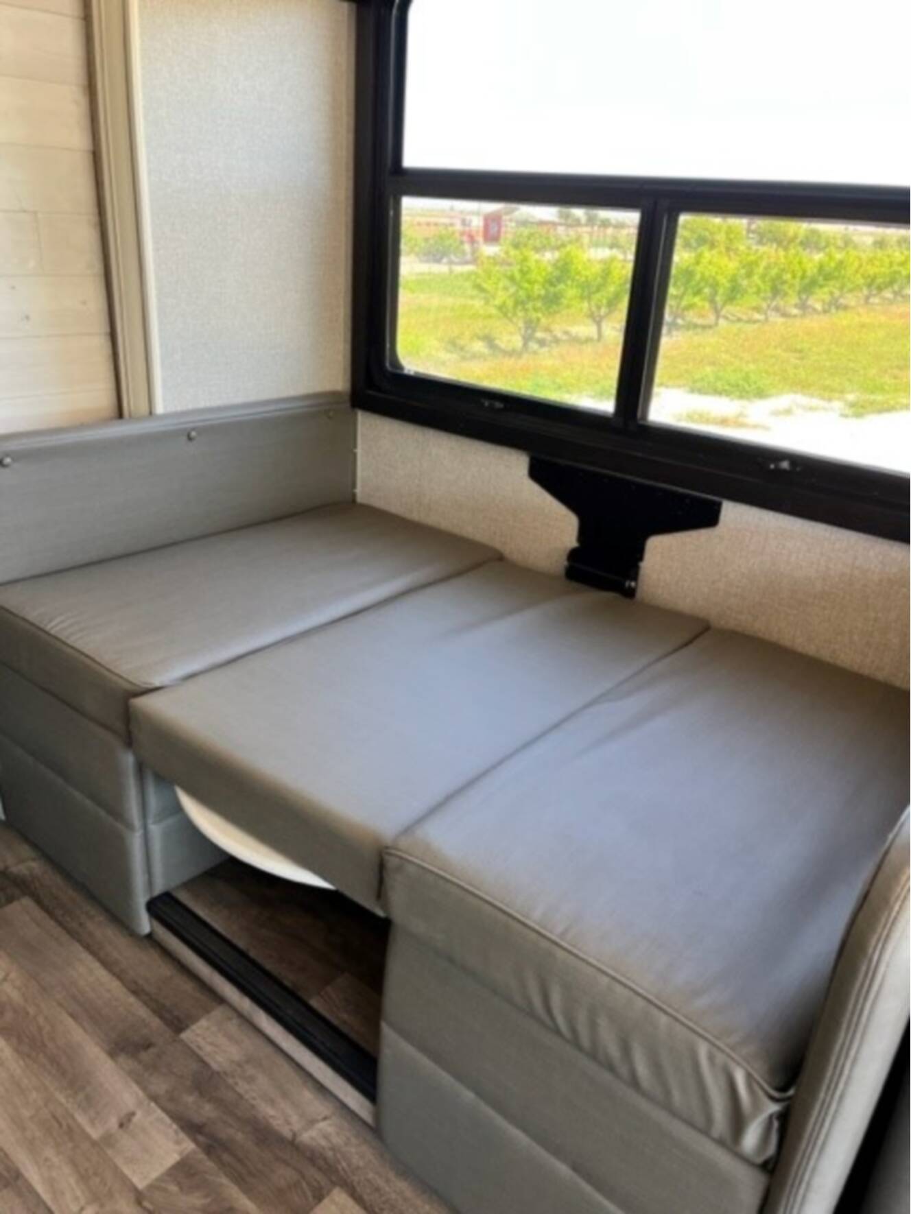 A photo of this 2020 Jayco Alante 31V