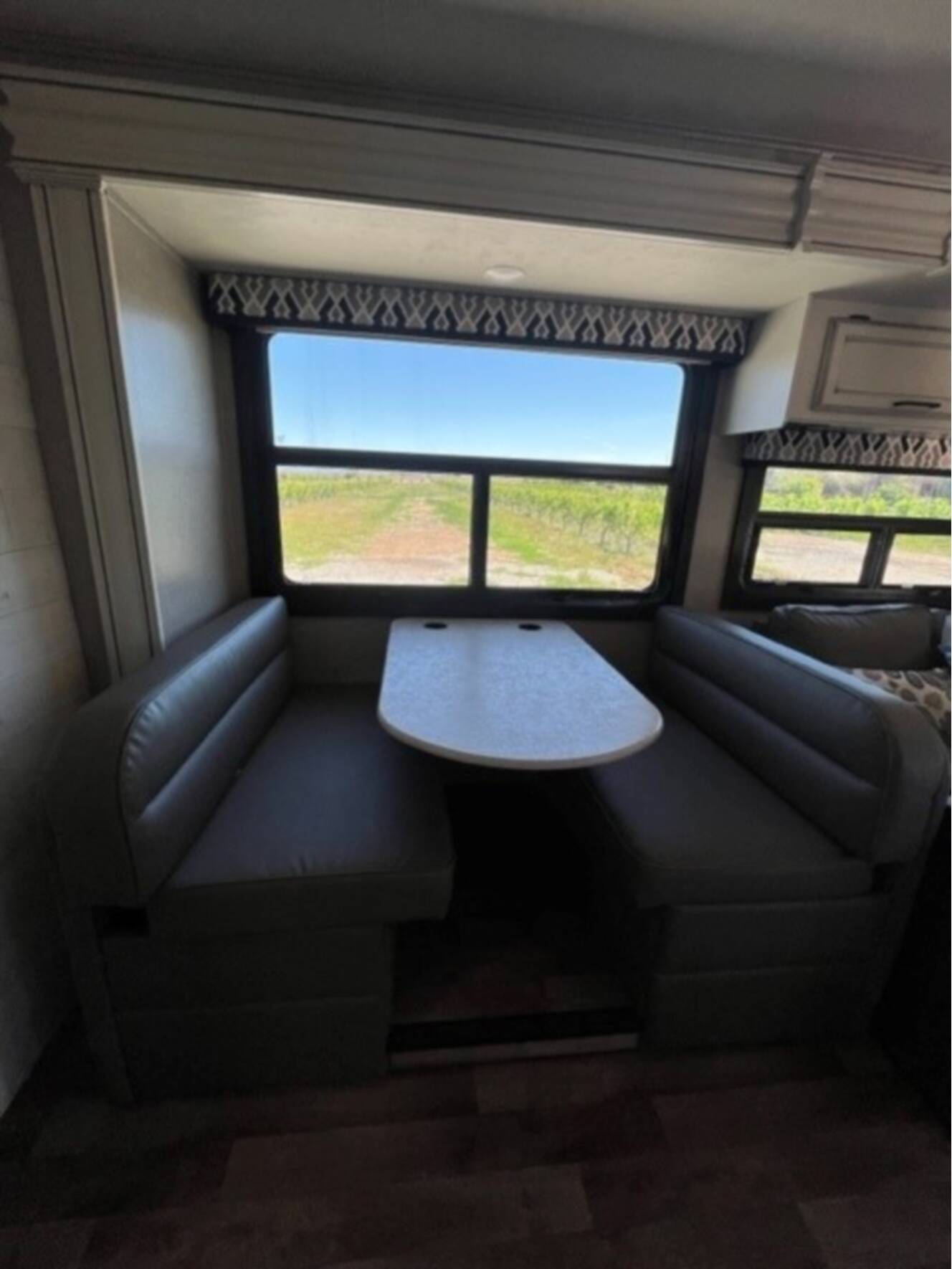 A photo of this 2020 Jayco Alante 31V