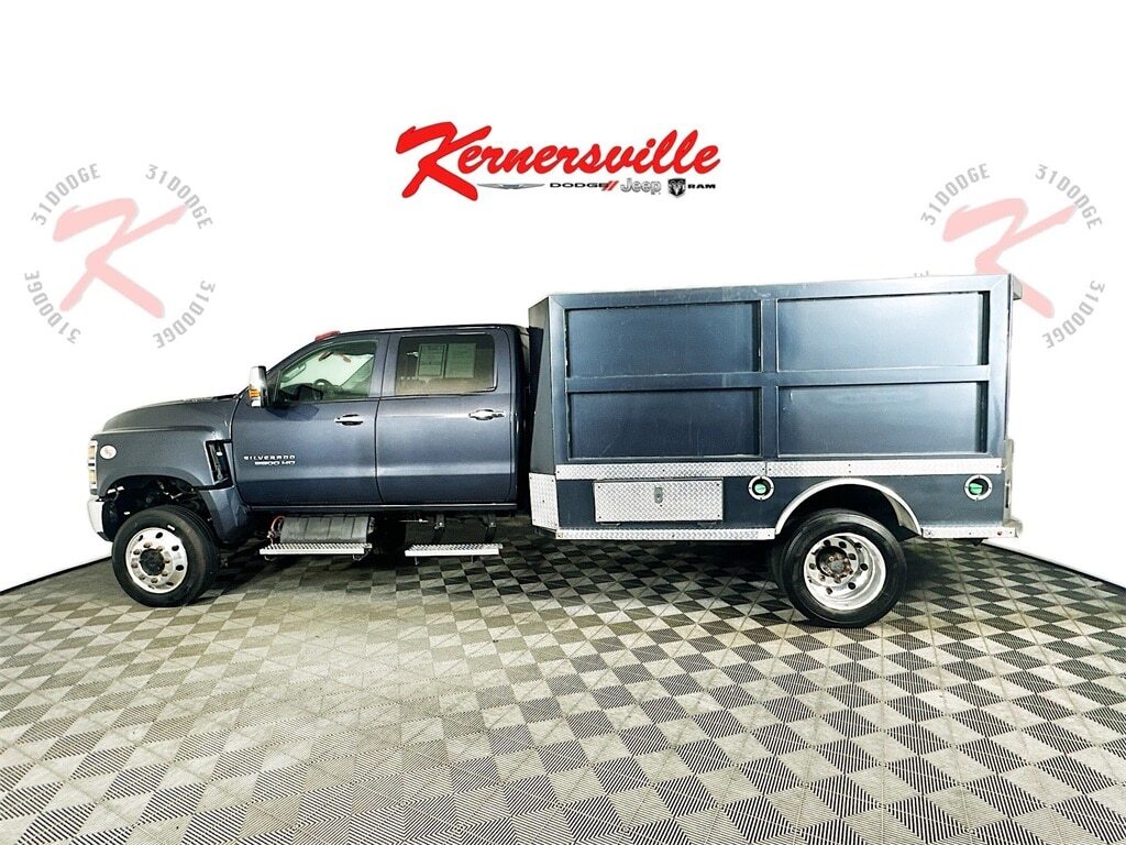 2022 Chevrolet Silverado 5500HD Work Truck photo 4