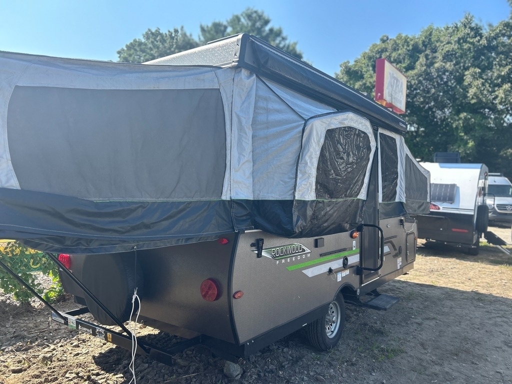 2021 Forest River rockwood 2514f