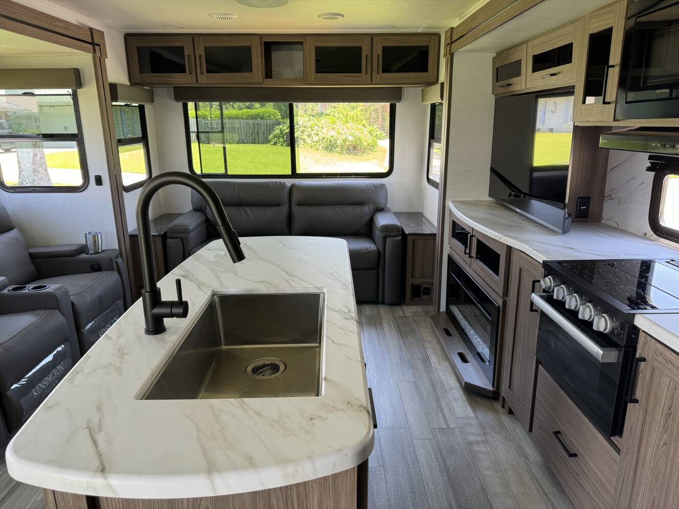 A photo of this 2024 Alliance Rv Delta 292RL