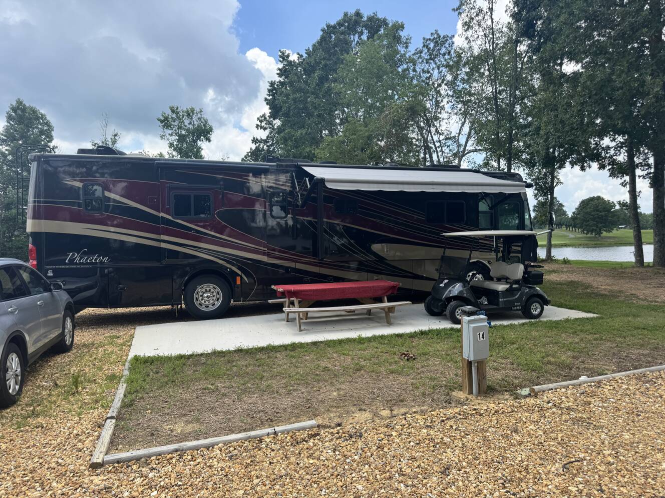 A photo of this 2013 Tiffin Motorhomes Phaeton 40 QBH