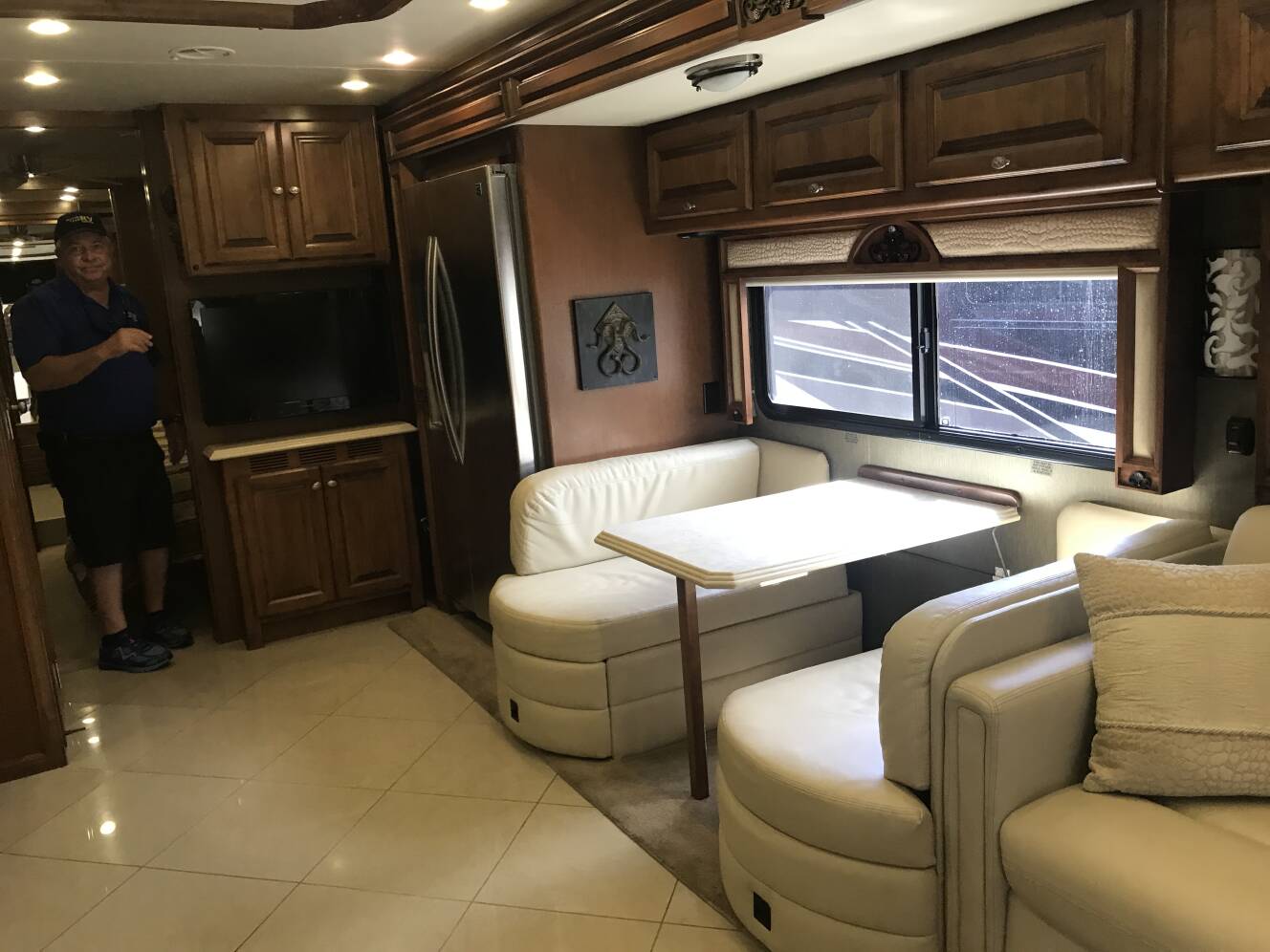 A photo of this 2013 Tiffin Motorhomes Phaeton 40 QBH