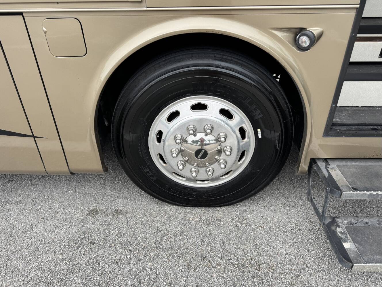 A photo of this 2013 Tiffin Motorhomes Phaeton 40 QBH