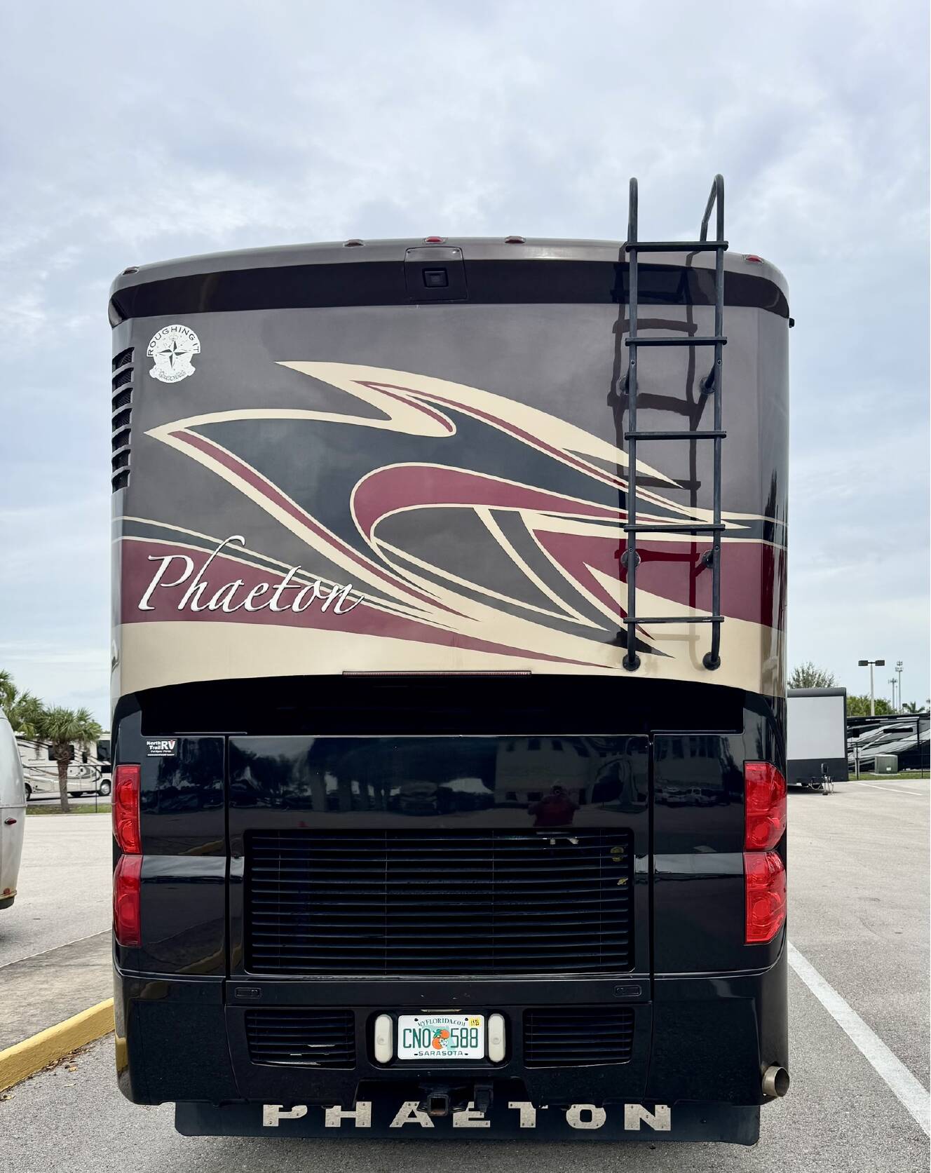A photo of this 2013 Tiffin Motorhomes Phaeton 40 QBH