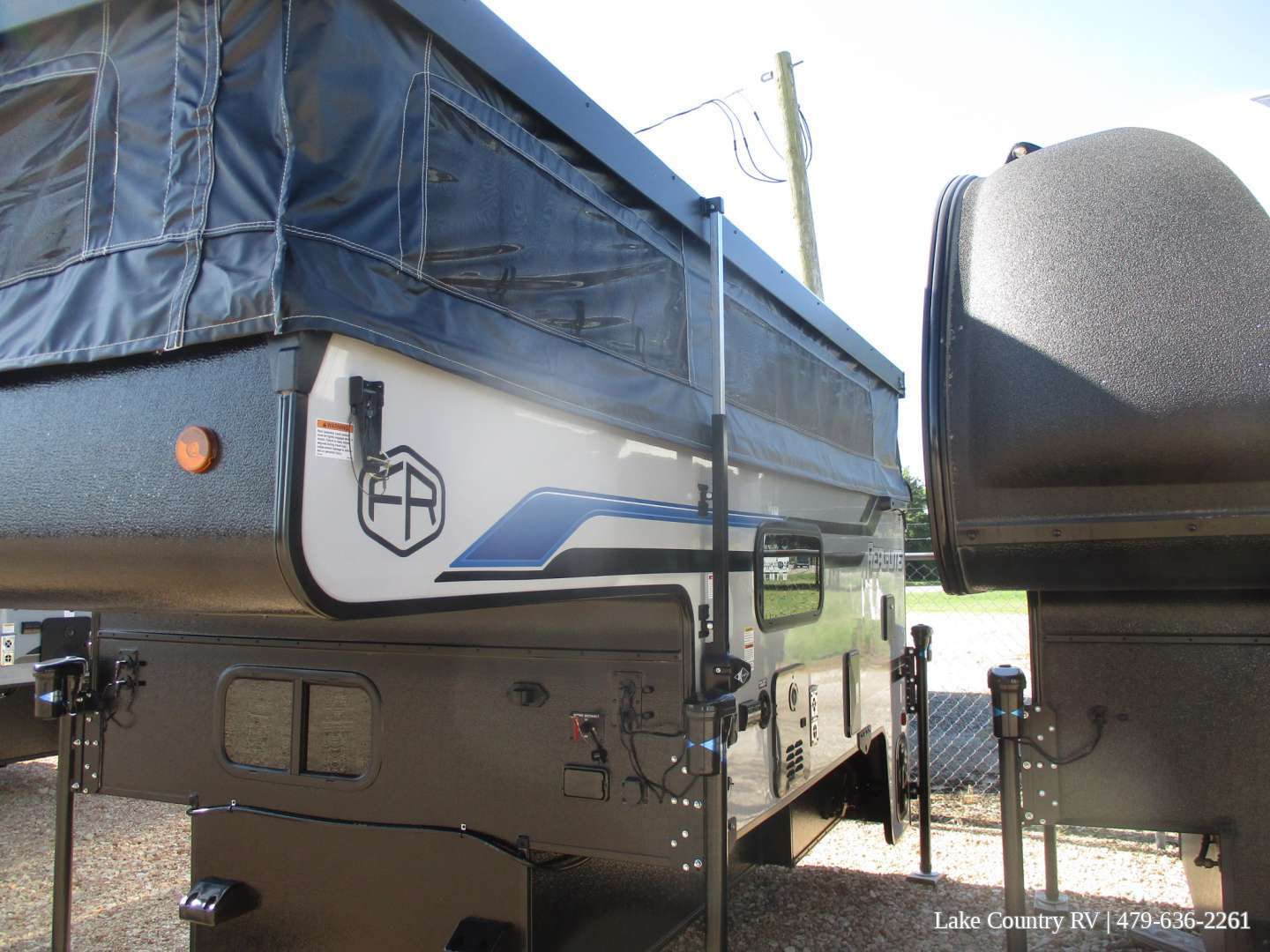 2025 Palomino real-lite ss-1610