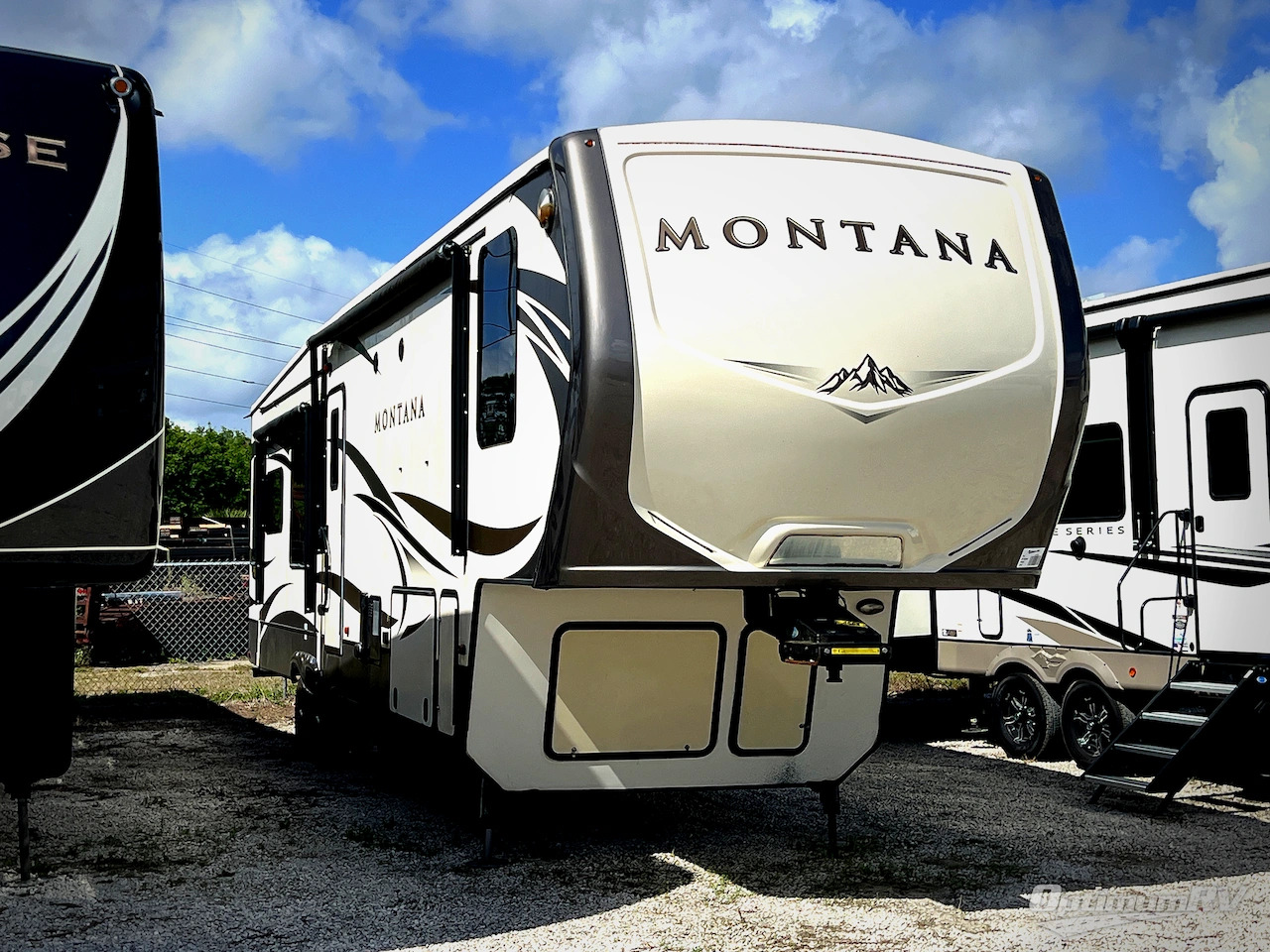 2017 Keystone RV montana 3721rl