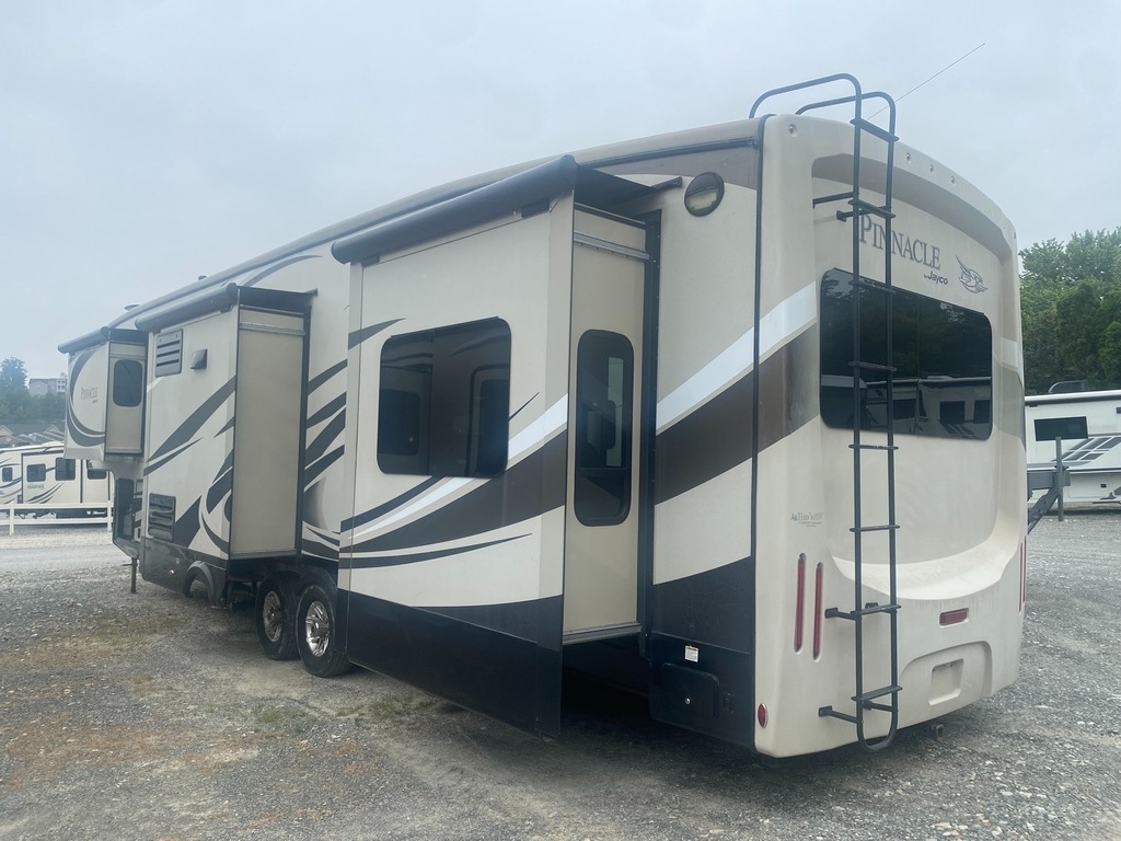 2017 Jayco pinnacle 38refs