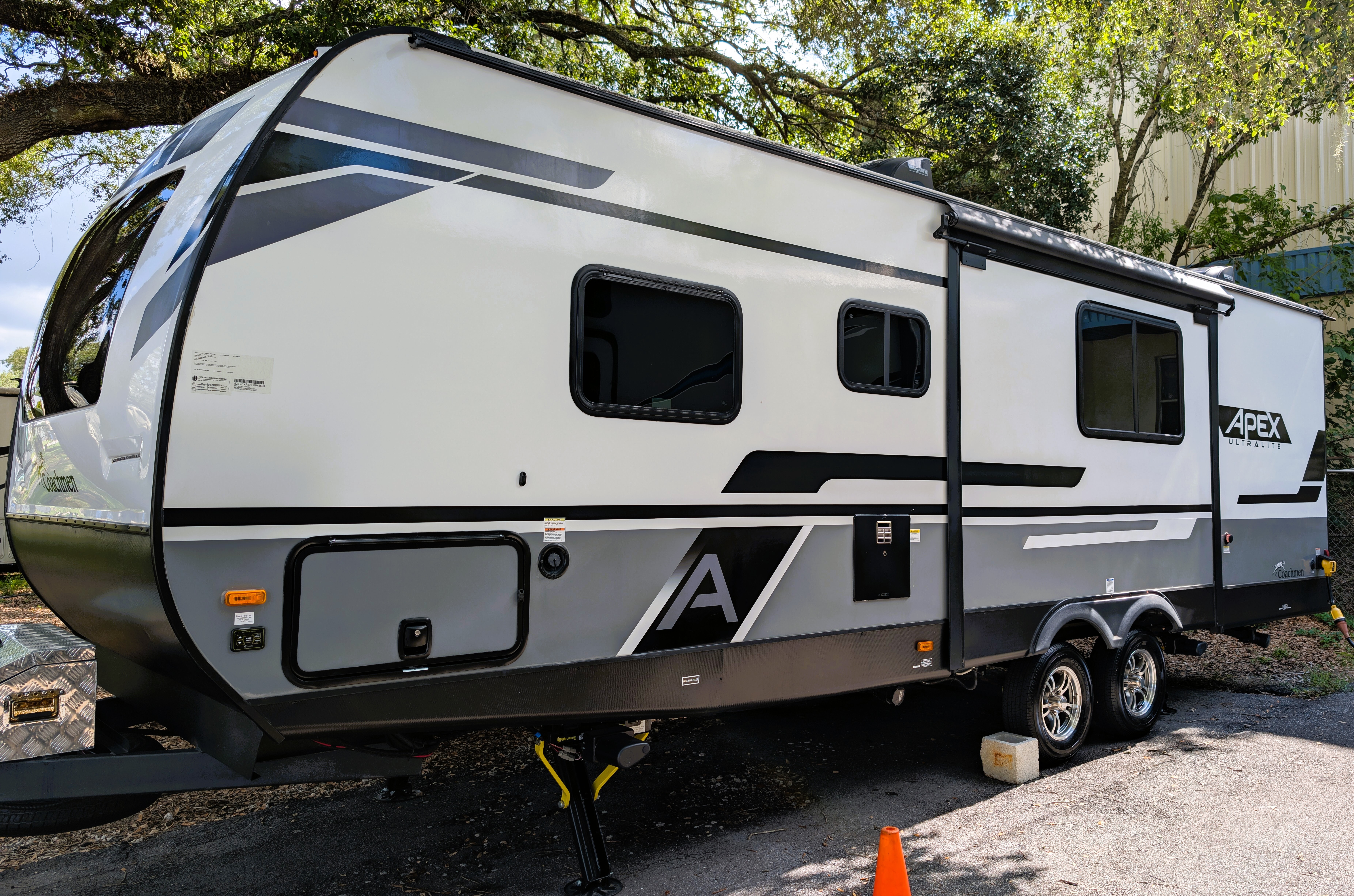 2023 Coachmen APEX ULTRA-LITE 256BHS in tampa FL