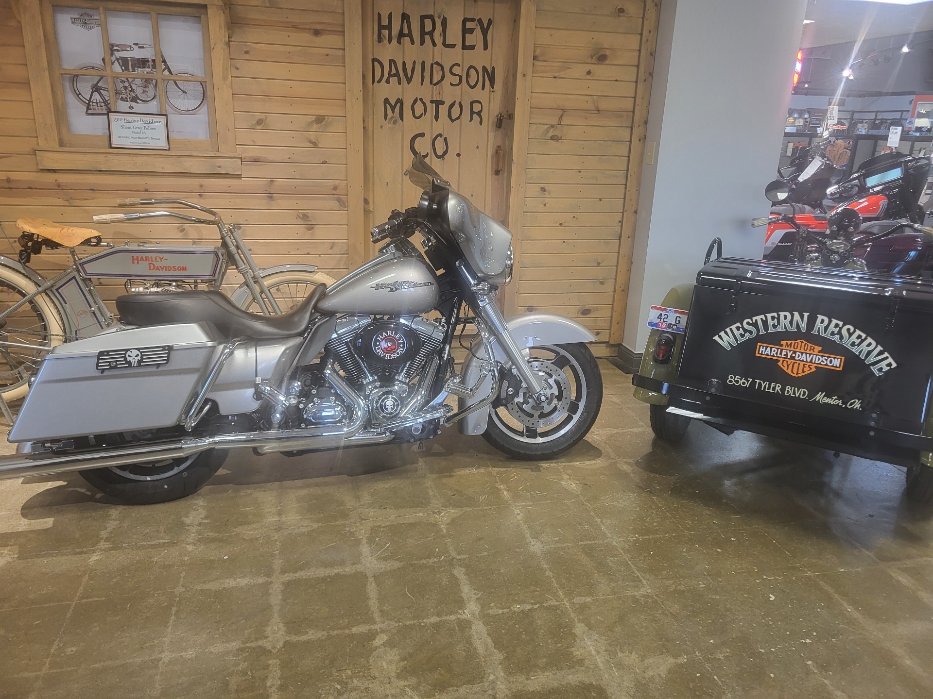 Harley Davidson Motor Cycles 925 シルバー ヴィ New 2025 Harley-Davidson Road Glide® | Motorcycles in