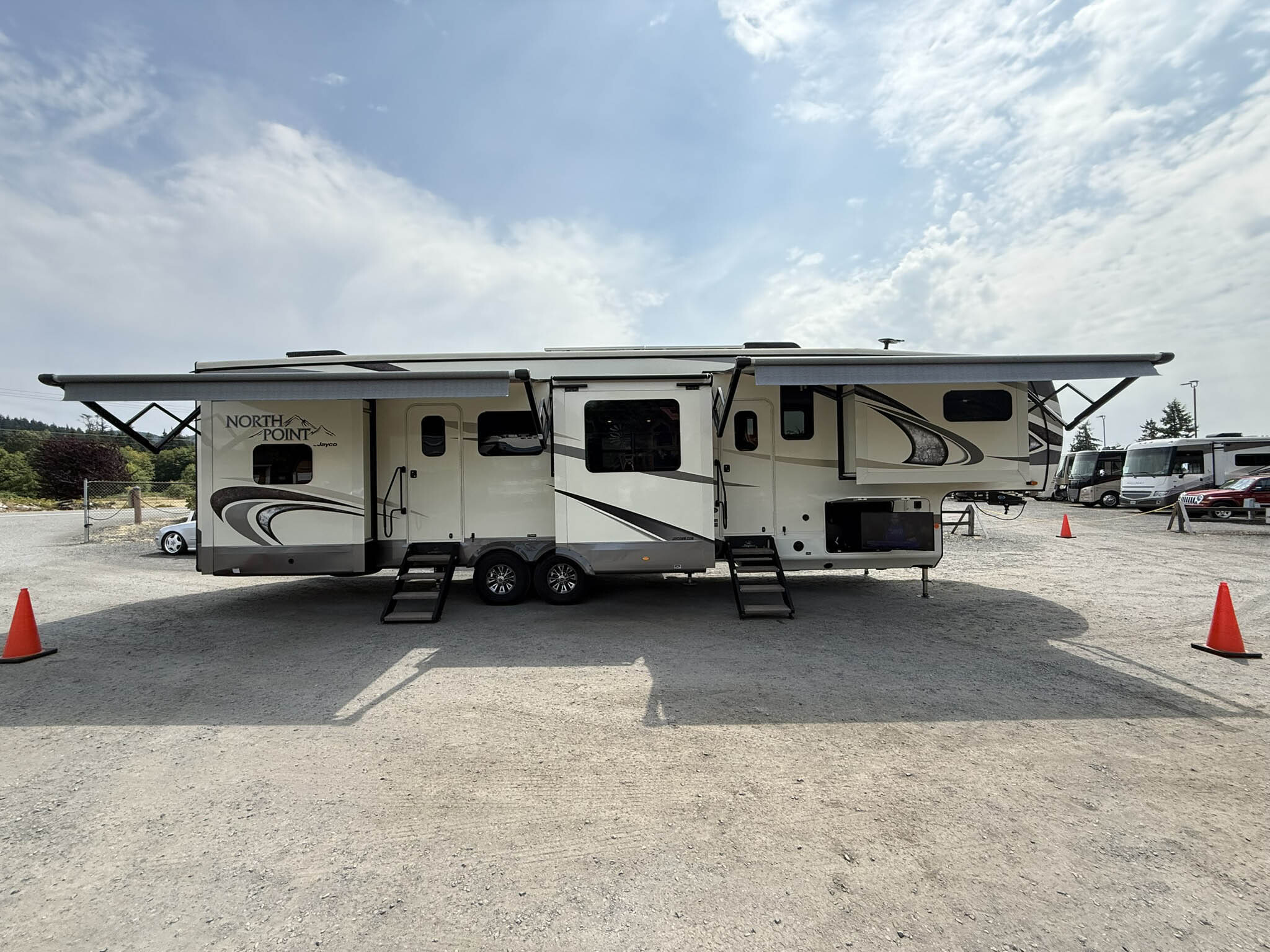 2020 Jayco NORTH POINT 383FLWS ONE-OWNER, STORED INDOORS !! in mt. vernon WA