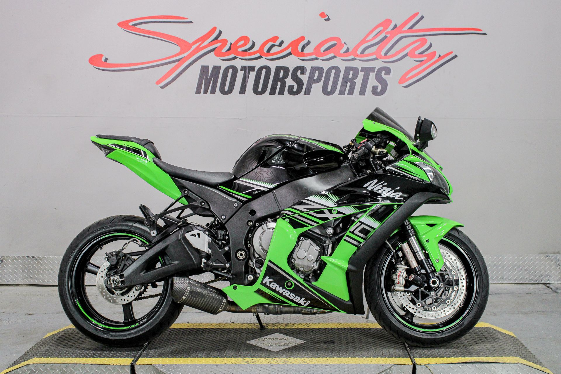 カリナトレカ 2015 Kawasaki Ninja ZX-10R - Celebrating 30 Years of Ninja