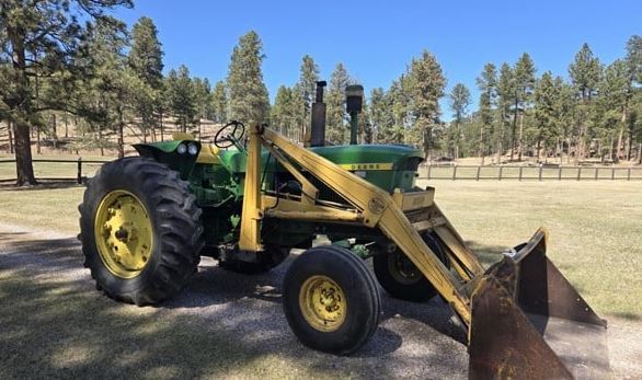 1968 JOHN DEERE 3020 Tractor in Anscenso, SD