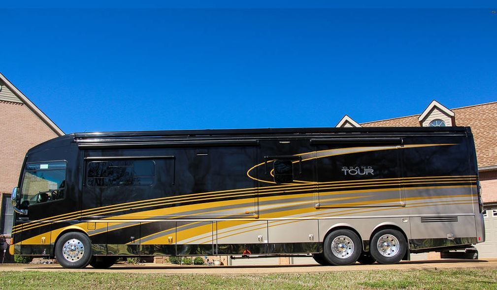 2016 Winnebago Grand Tour 42QL in olympia WA