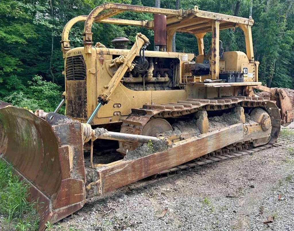 1981 CATERPILLAR D8H in Miami, FL