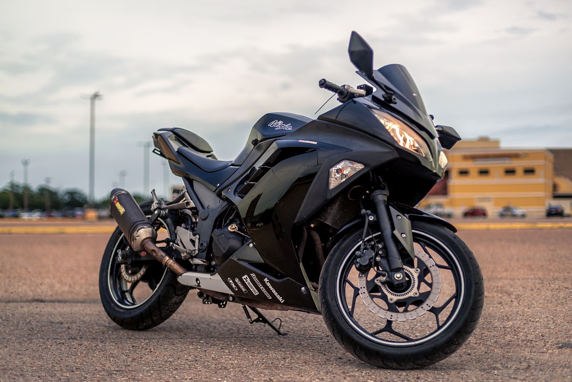 売約済 R6.10/12売約済 2014年 Ninja ZX-14R エボニー 15,921km