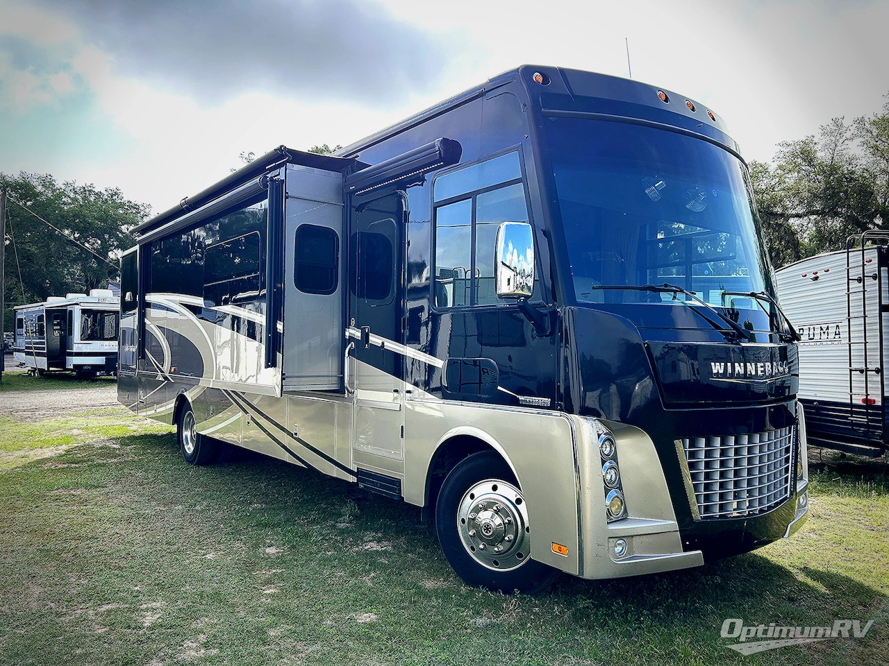 2016 Winnebago adventurer 38q