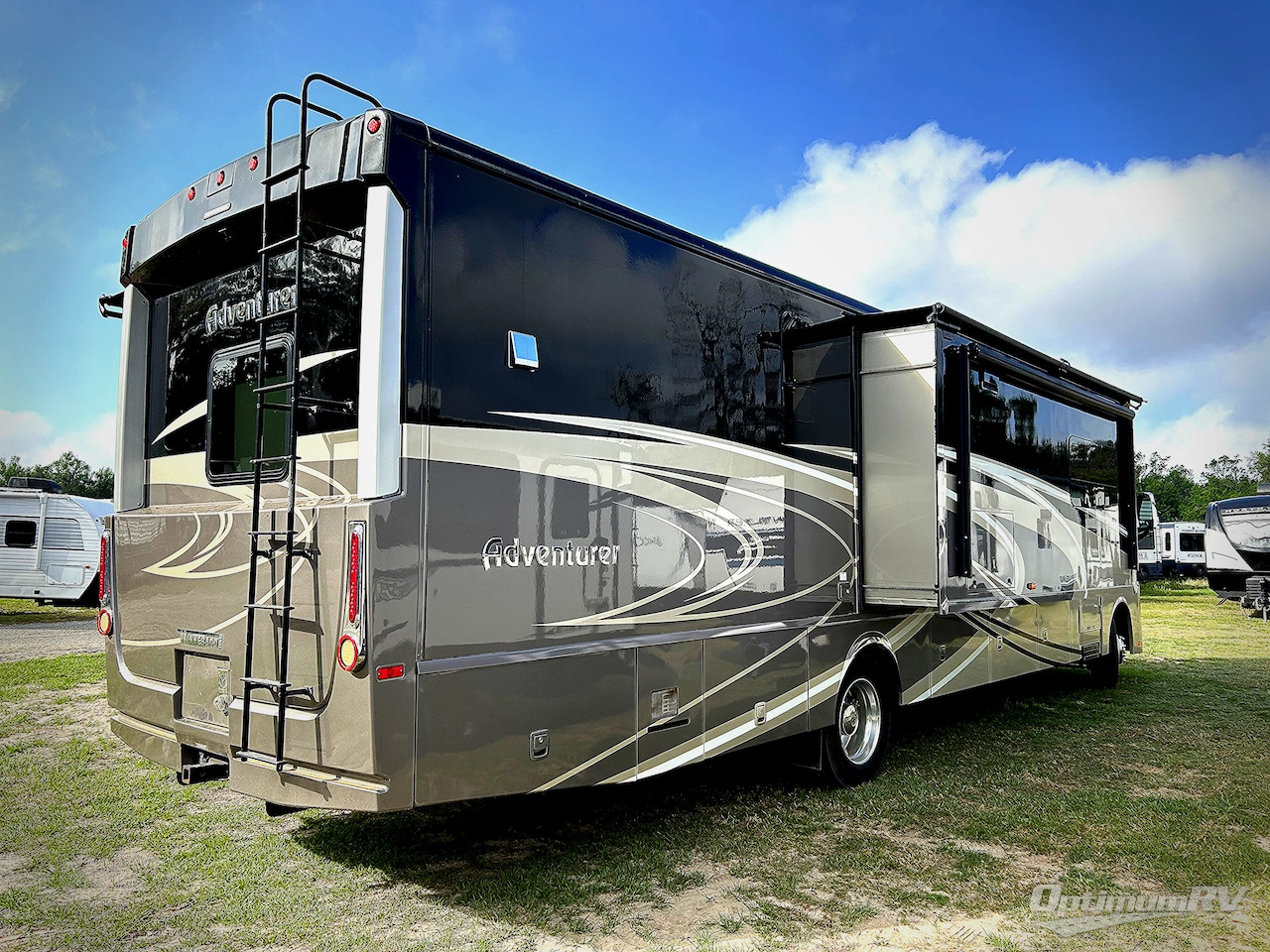2016 Winnebago adventurer 38q