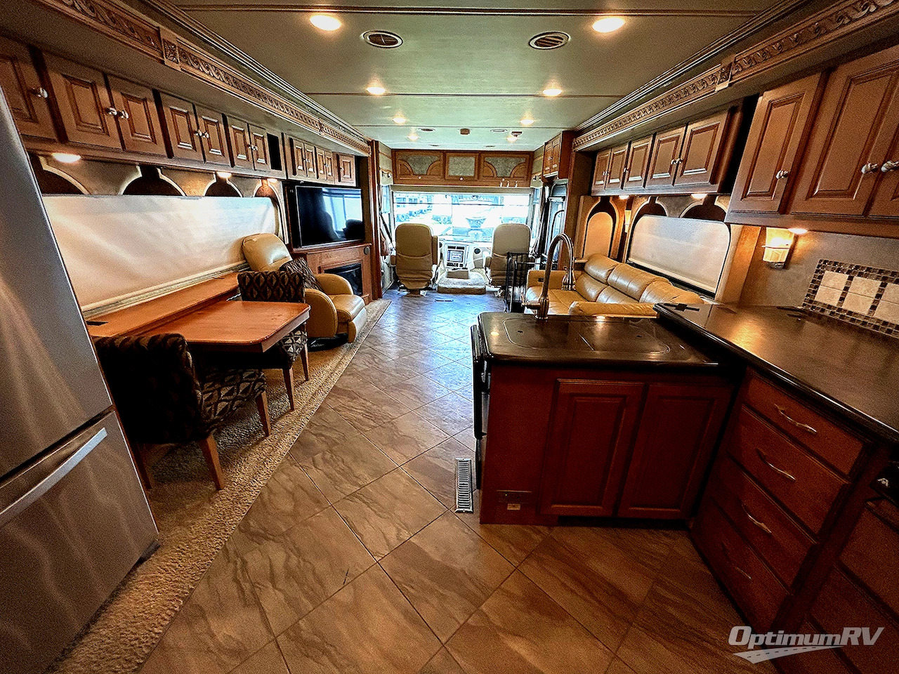 2016 Winnebago adventurer 38q