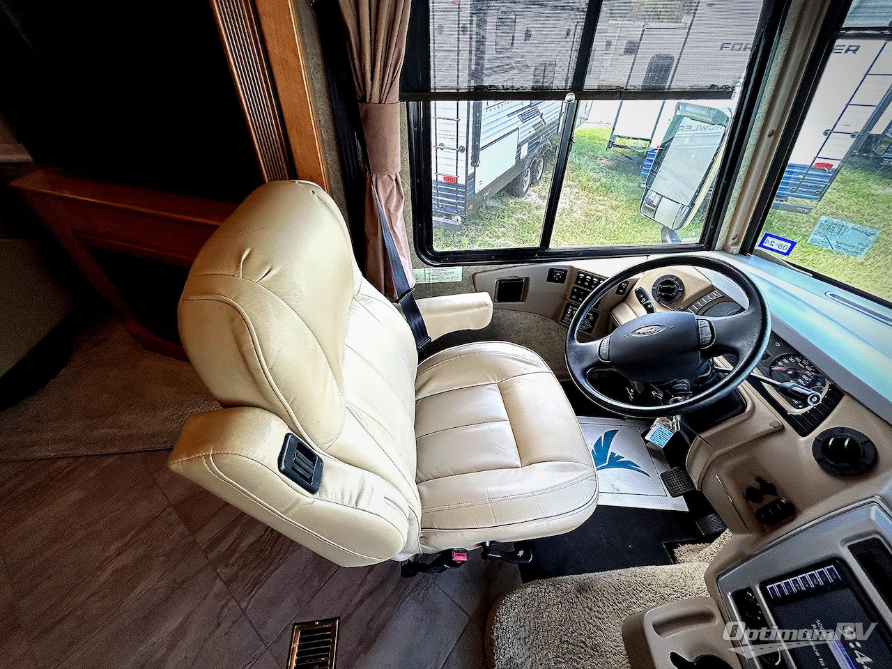 2016 Winnebago adventurer 38q