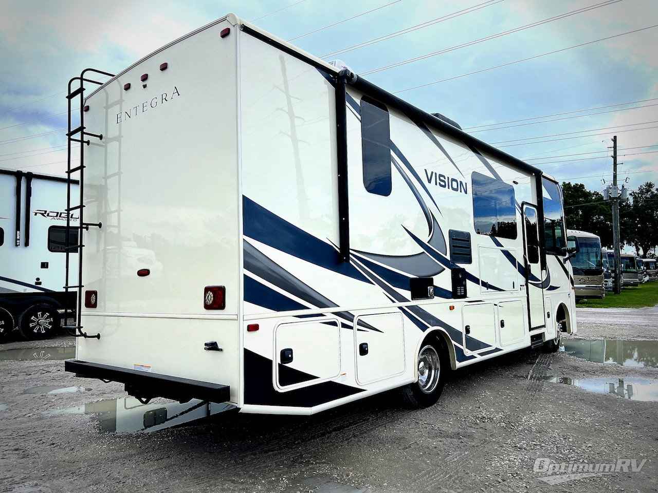 2022 Entegra Coach vision 27a