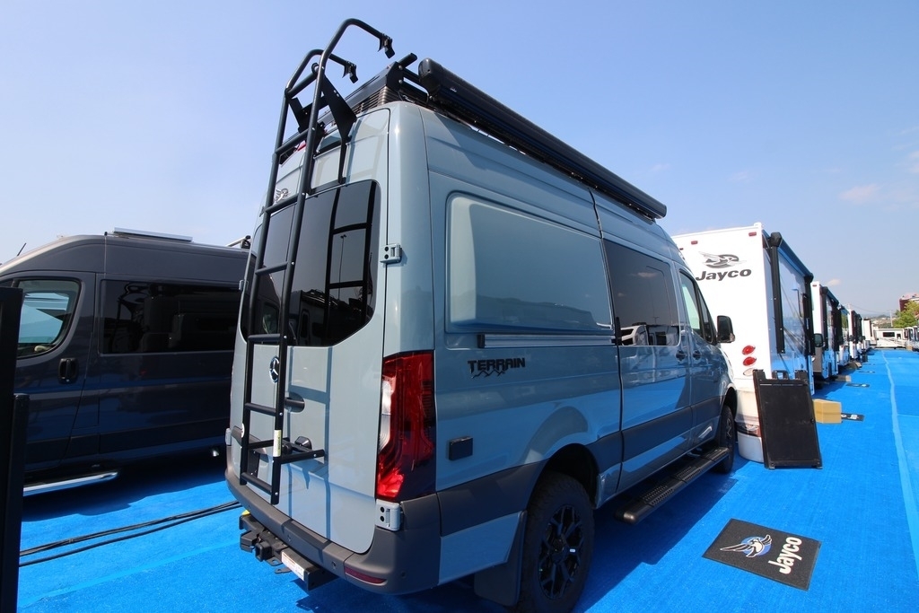 2024 Jayco terrain 19y