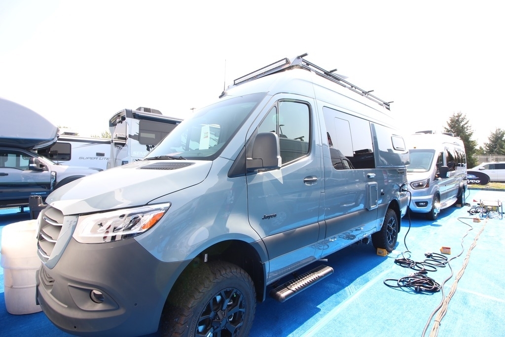 2024 Jayco terrain 19y