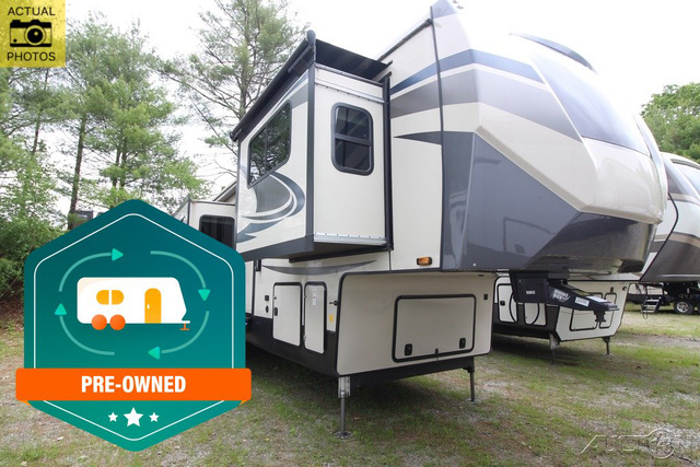 2021 Forest River sandpiper 391flrb