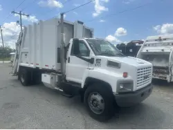2004 GMC C7500