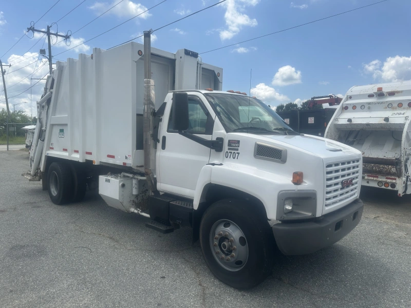 2004 GMC C7500
