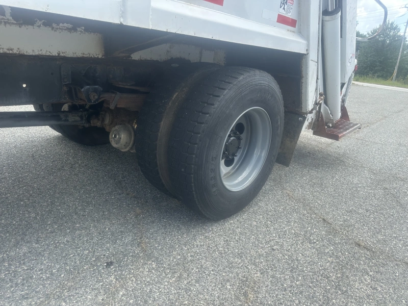 2004 GMC C7500