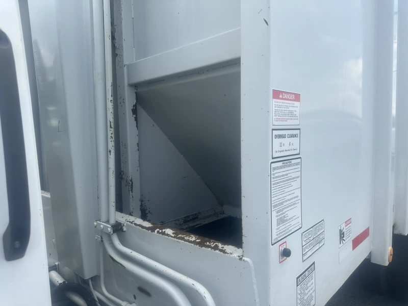 2004 GMC C7500