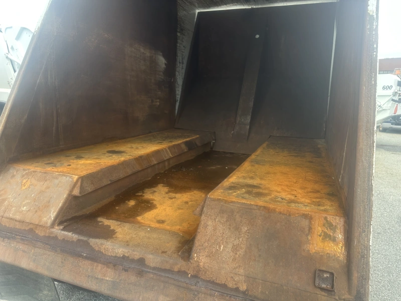 2004 GMC C7500
