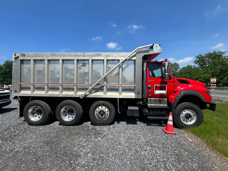 2013 INTERNATIONAL WorkStar 7600