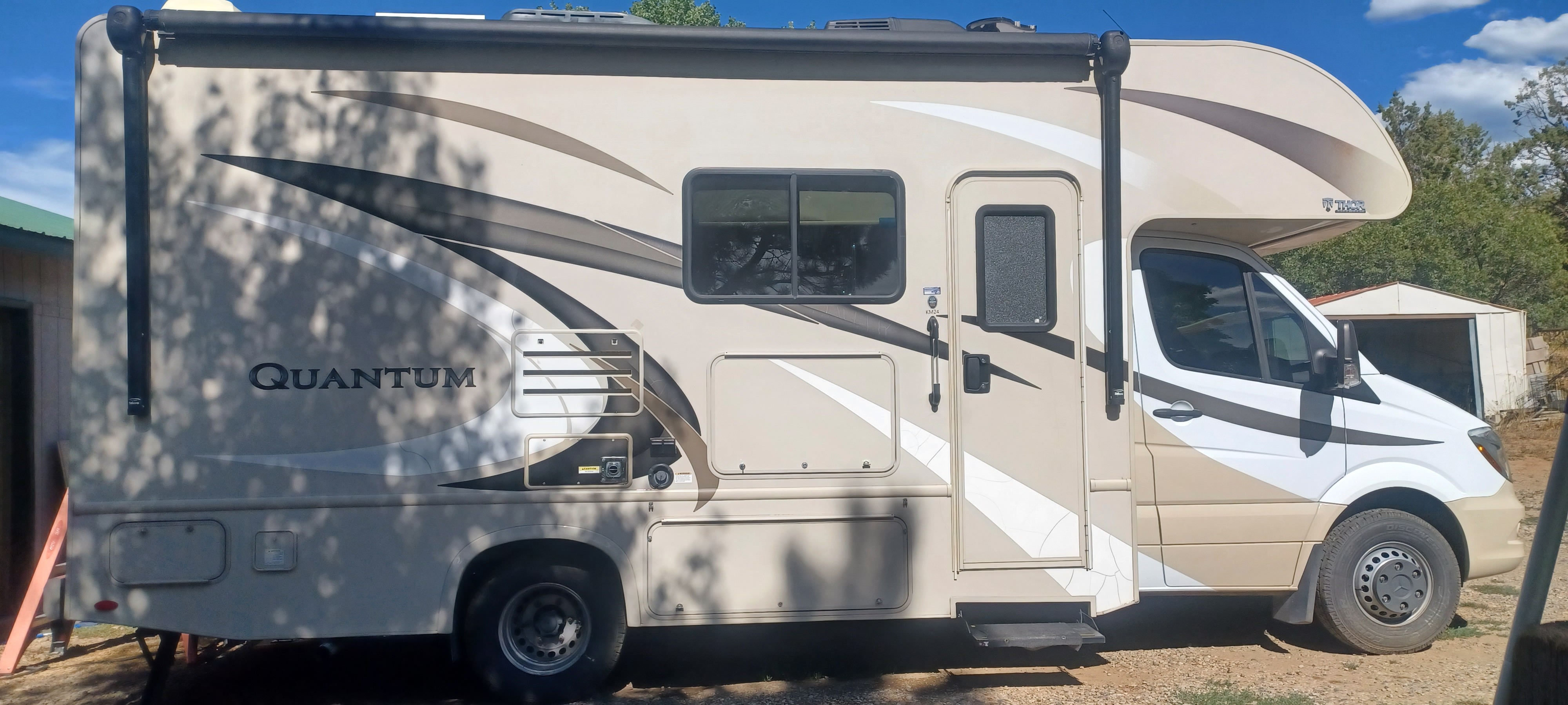 2018 Thor Motor Coach Quantum KM24 RV