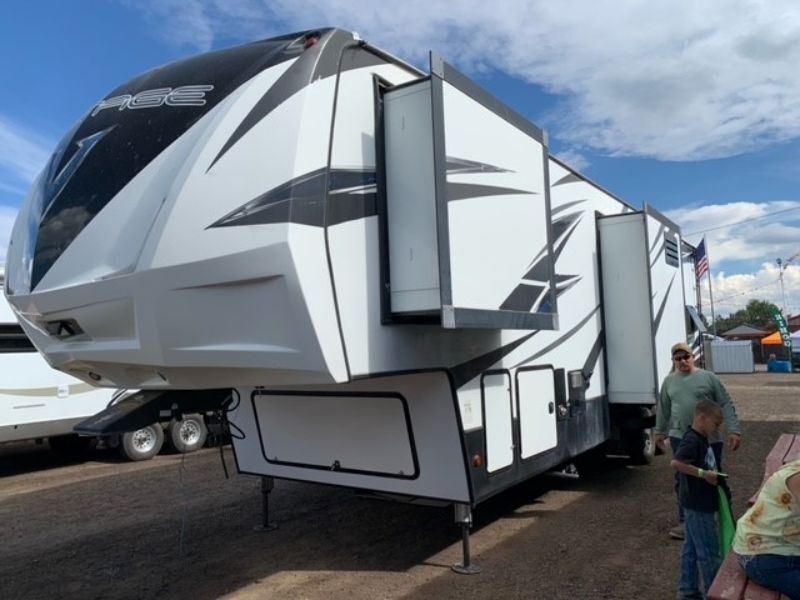 2019 Dutchmen RV voltage 3655