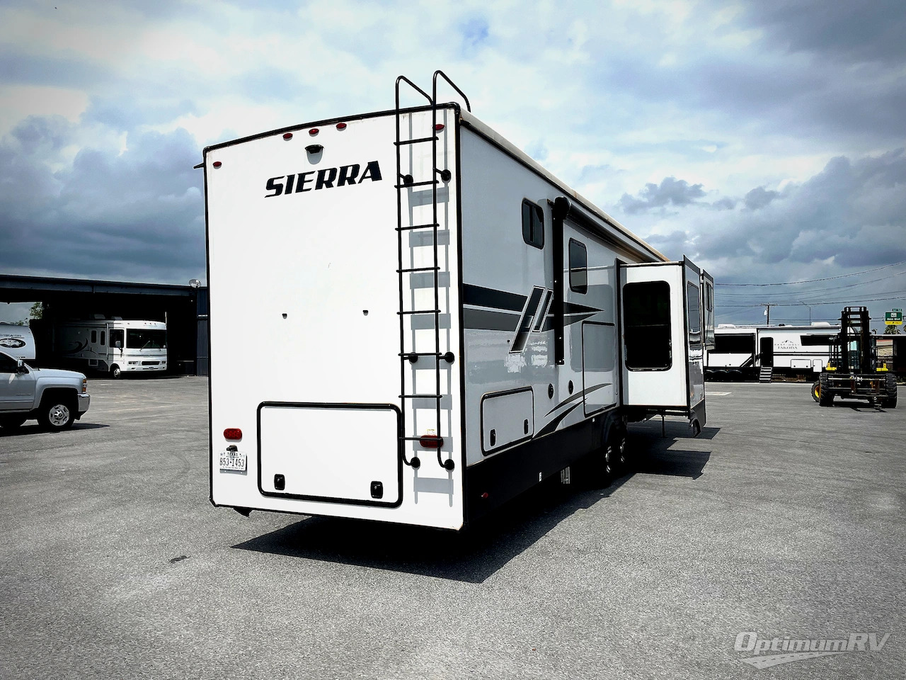 2022 Forest River sierra 391flrb