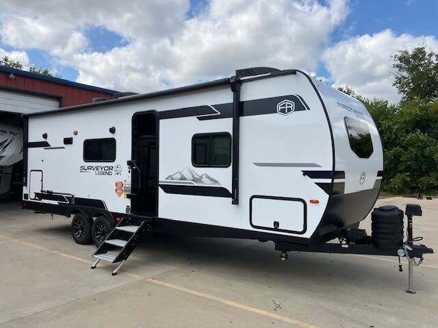 2025 Forest River surveyor 252rble