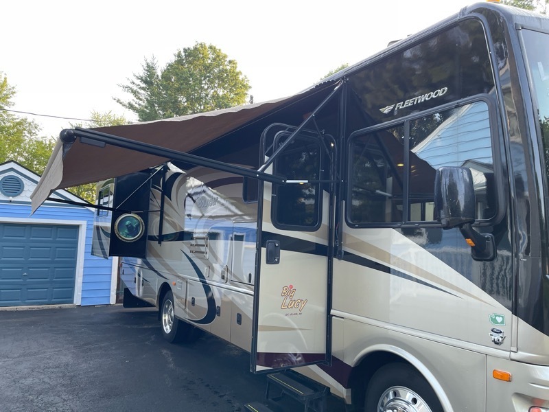 2014 Fleetwood Bounder 33C in saint clair MI
