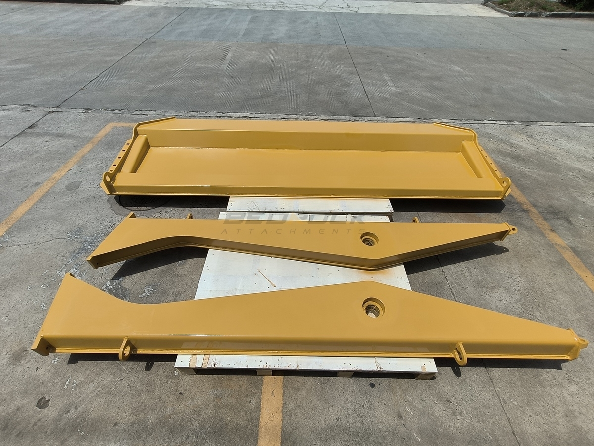 CATERPILLAR Tailgates for CAT 745 Articulated Truck 6077432B in Irvine, CA