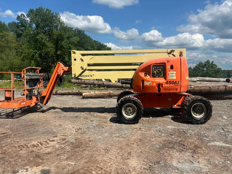 2012 JLG 450AJ